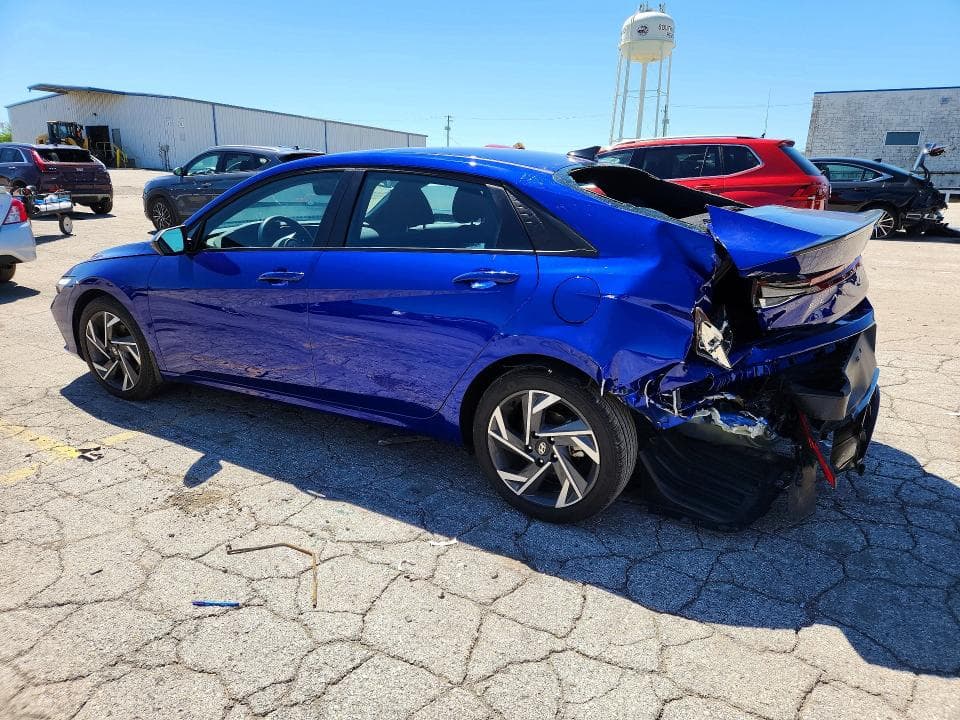 2025 HYUNDAI ELANTRA SEL SPORT 2