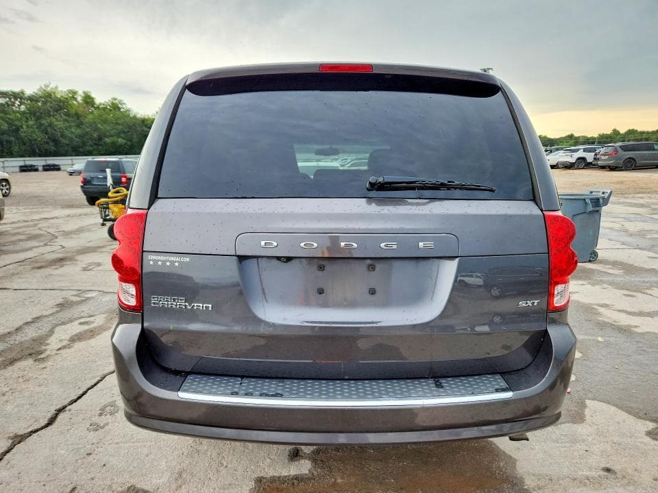 2016 DODGE GRAND CARAVAN SXT 6