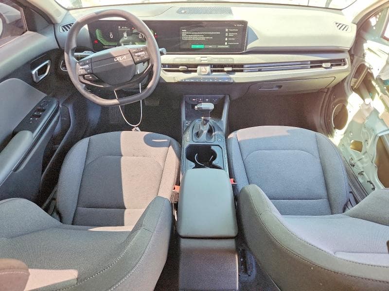 2025 KIA K4 LXS LXS 8