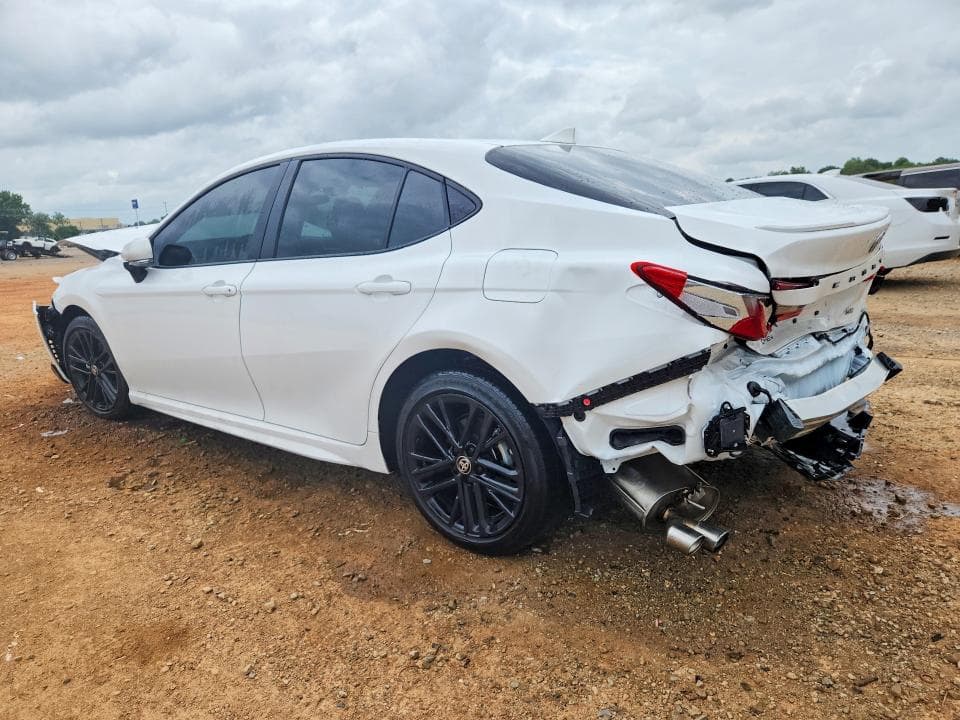 2025 TOYOTA CAMRY SE 2