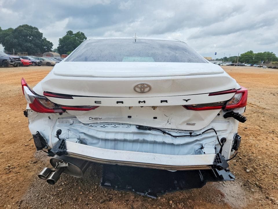 2025 TOYOTA CAMRY SE 6