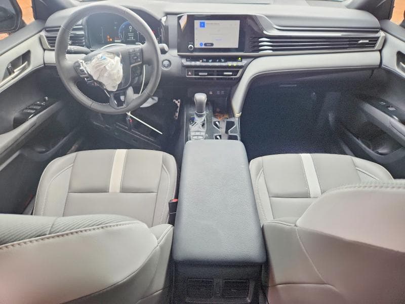 2025 TOYOTA CAMRY SE 8