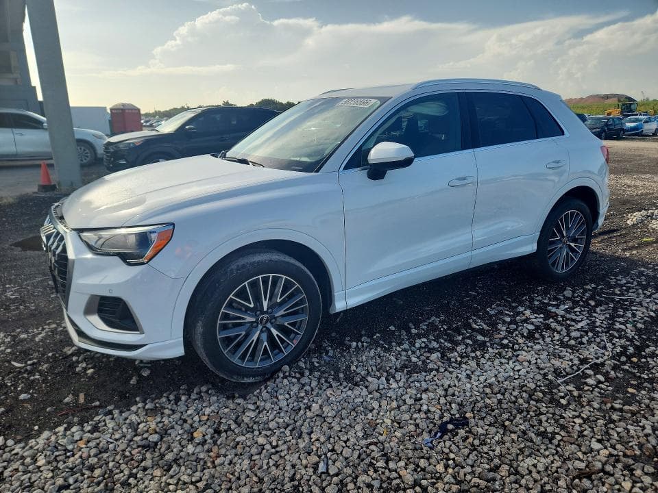 2021 AUDI Q3 PREMIUM 40