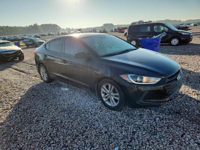 2017 HYUNDAI ELANTRA SE SE 4