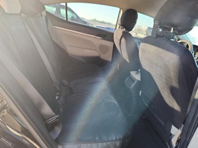 2017 HYUNDAI ELANTRA SE SE 10