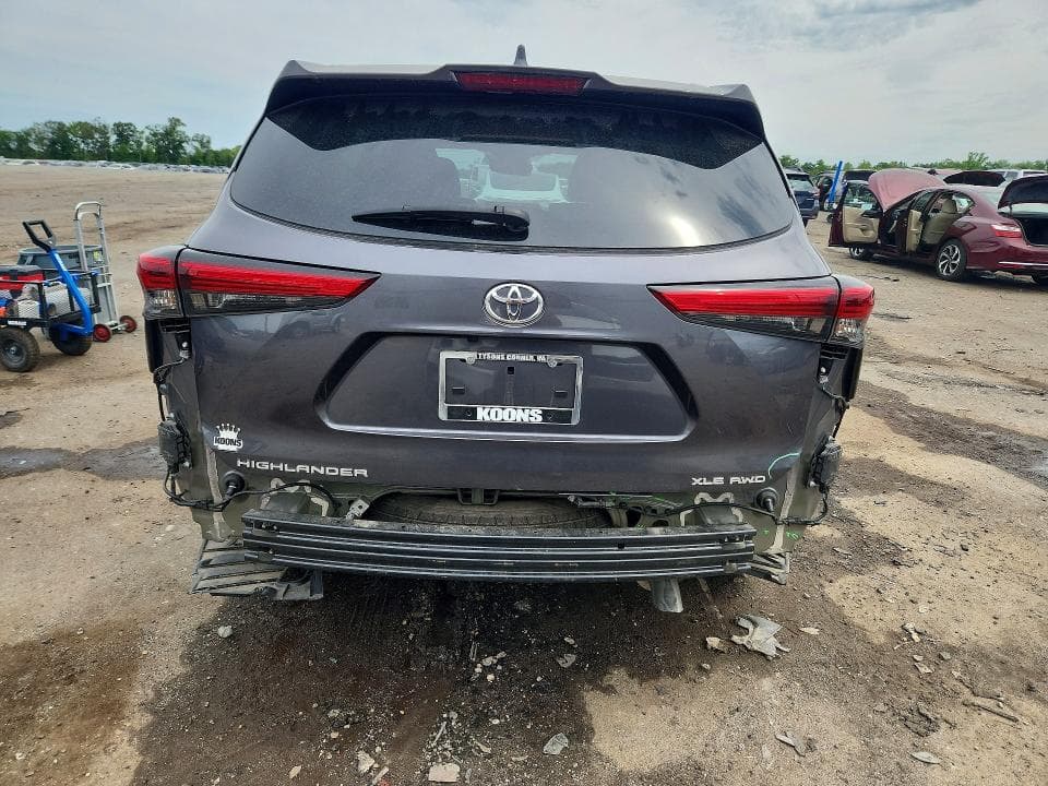2023 TOYOTA HIGHLANDER XLE 6