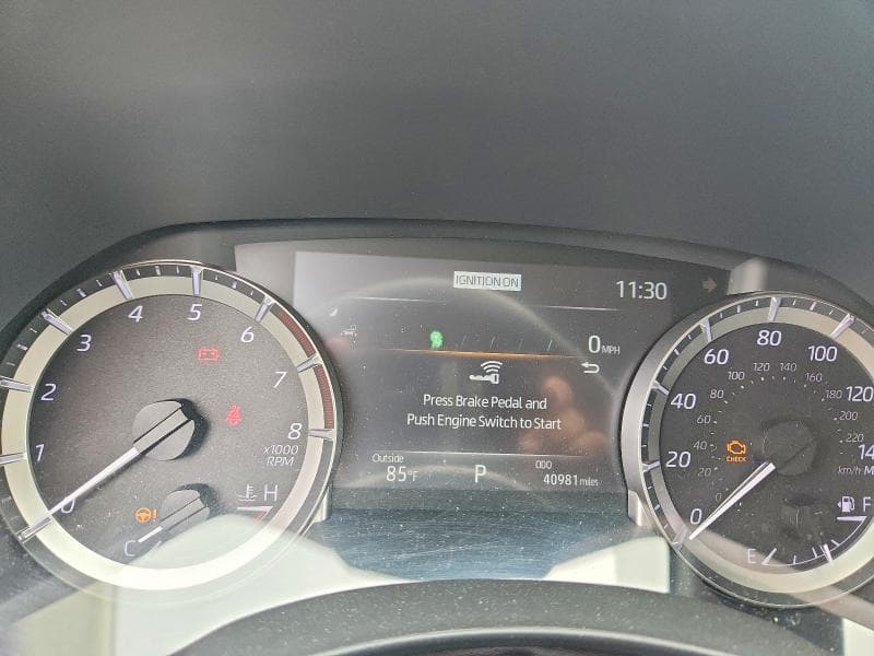 2023 TOYOTA HIGHLANDER XLE 9