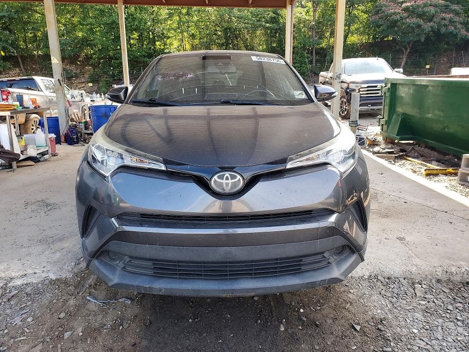 2018 TOYOTA C-HR XLE XLE 5