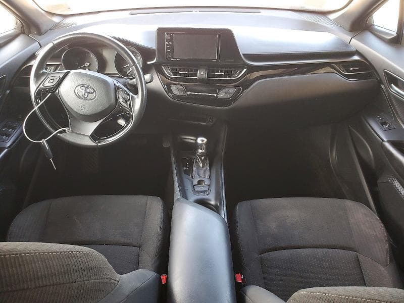 2018 TOYOTA C-HR XLE XLE 8