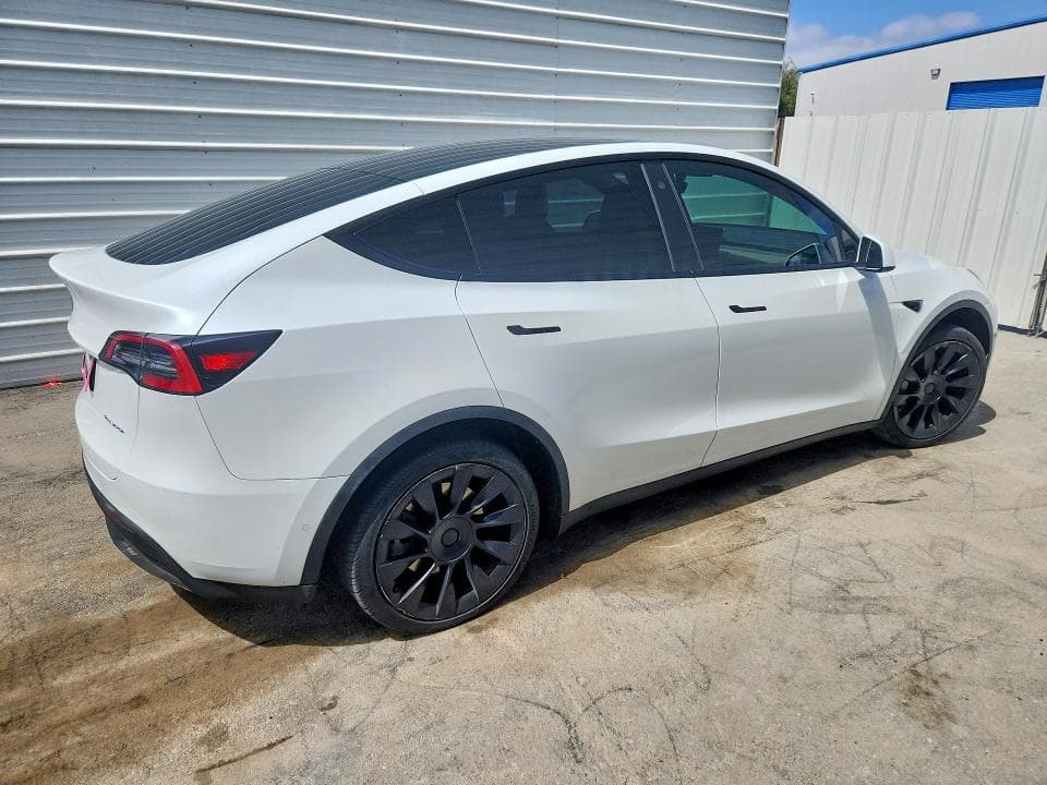 2021 TESLA MODEL Y 3