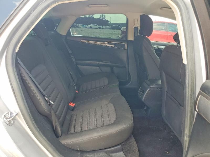 2018 FORD FUSION SE 10