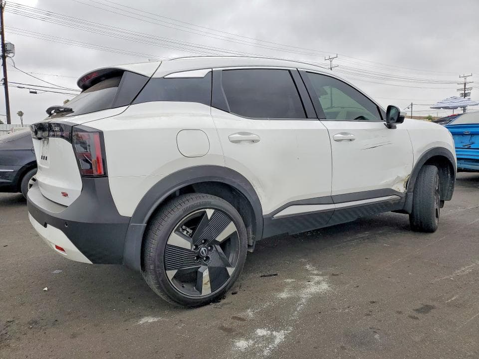 2025 NISSAN KICKS SR 3