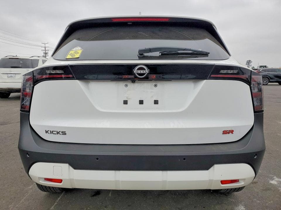 2025 NISSAN KICKS SR 6