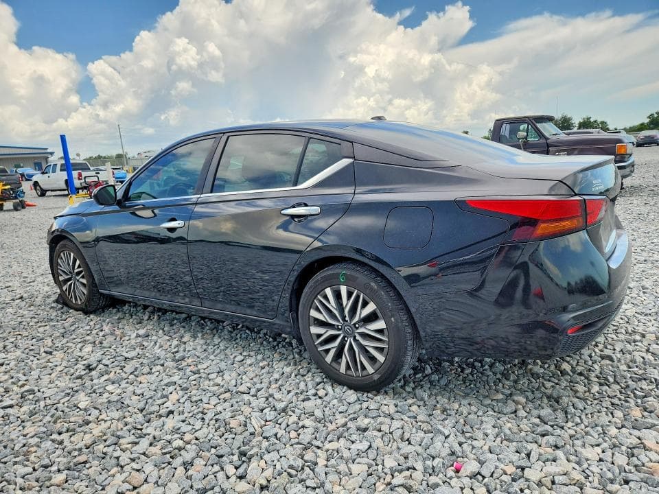 2023 NISSAN ALTIMA SV 2