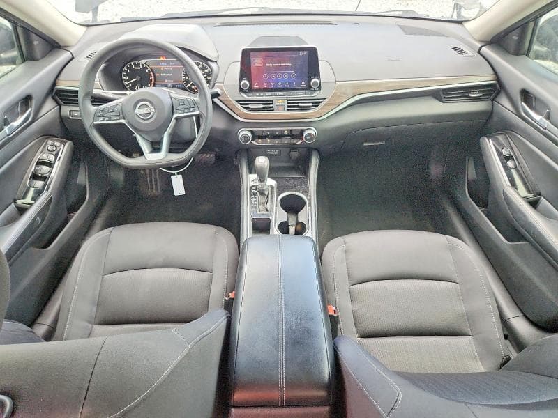 2023 NISSAN ALTIMA SV 8