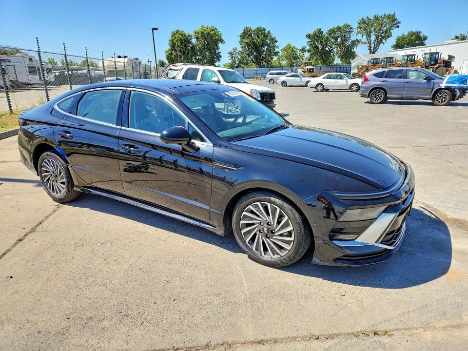 2024 HYUNDAI SONATA HYBRID LIMITED 4
