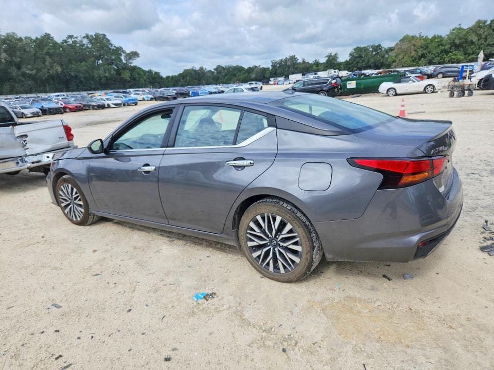 2024 NISSAN ALTIMA SV 2