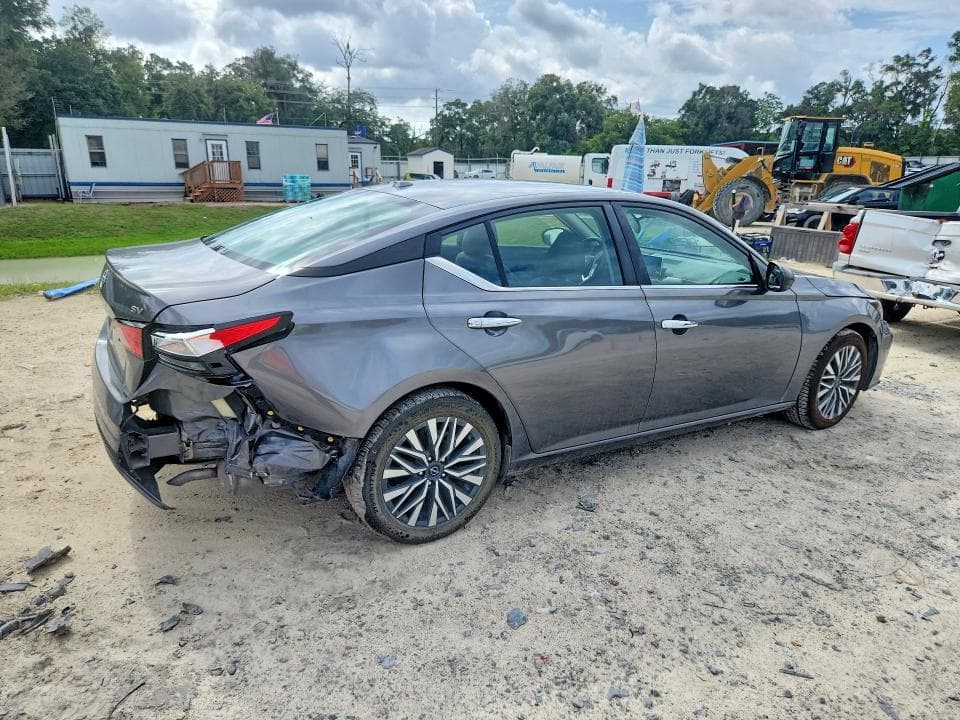 2024 NISSAN ALTIMA SV 3