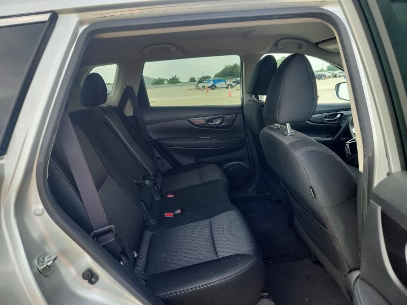 2017 NISSAN ROGUE SV 11