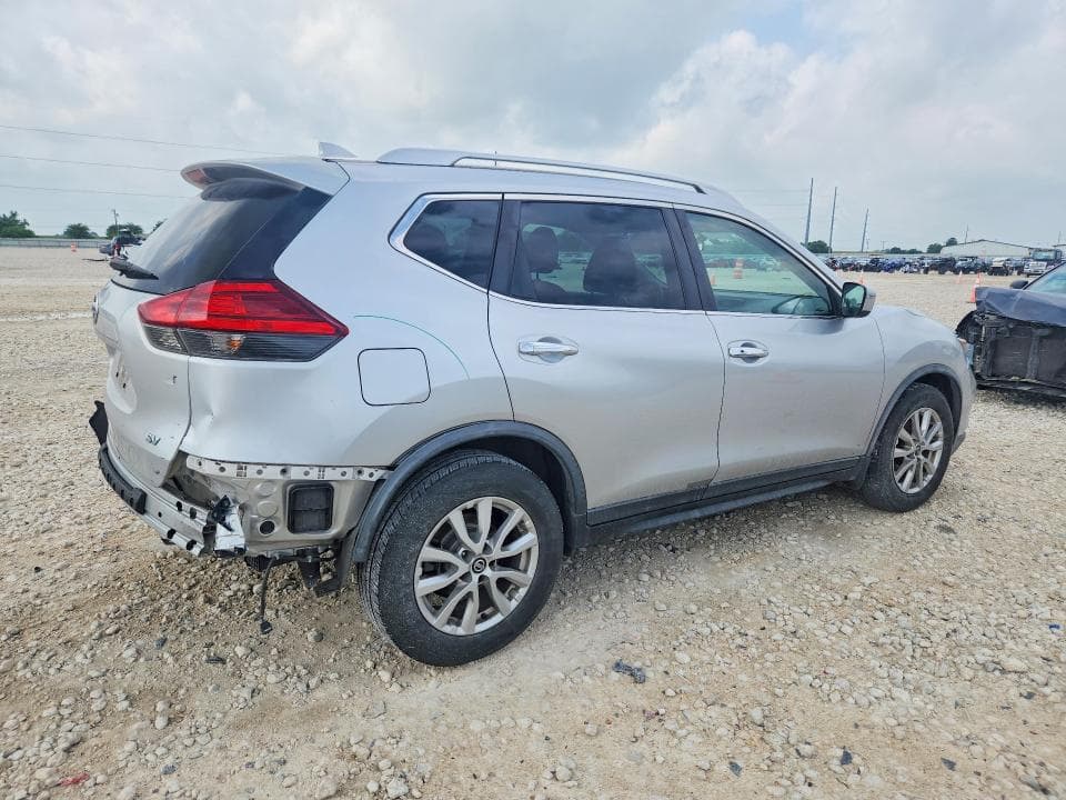 2017 NISSAN ROGUE SV 3