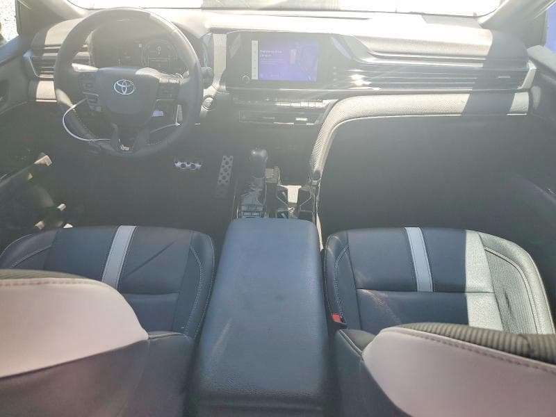 2025 TOYOTA CAMRY SE 8