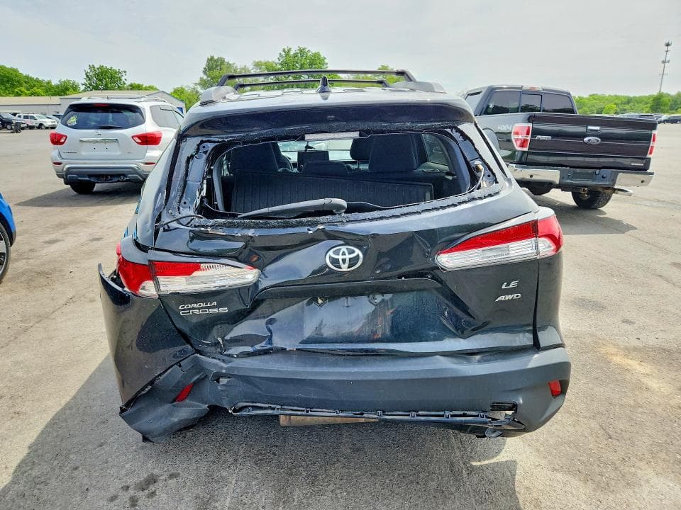 2022 TOYOTA COROLLA CROSS LE 6