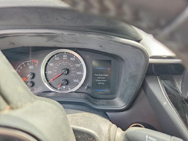 2022 TOYOTA COROLLA CROSS LE 9