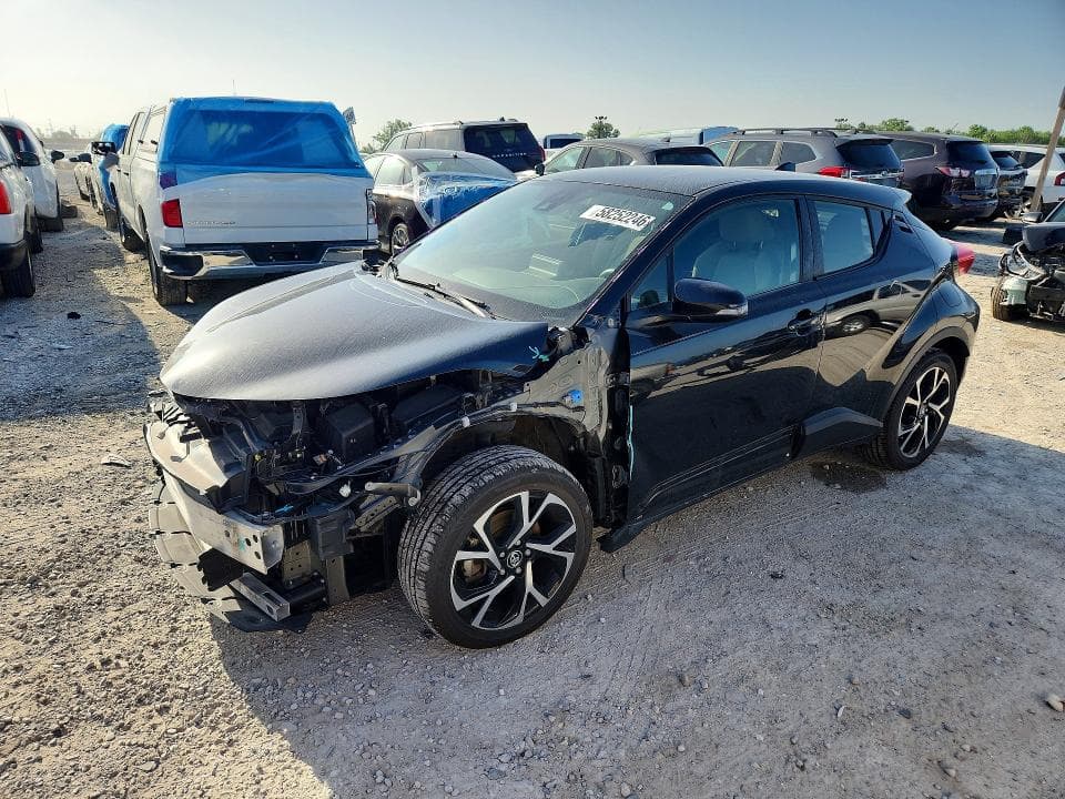 2019 TOYOTA C-HR XLE - 1