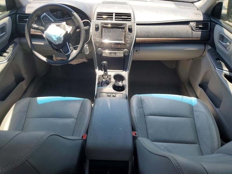 2017 TOYOTA CAMRY XLE 8