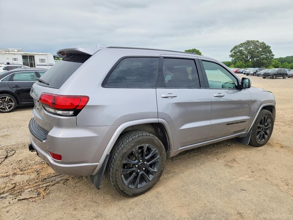 2018 JEEP GRAND CHEROKEE LAREDO 3