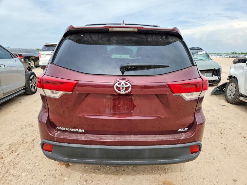 2019 TOYOTA HIGHLANDER XLE 6