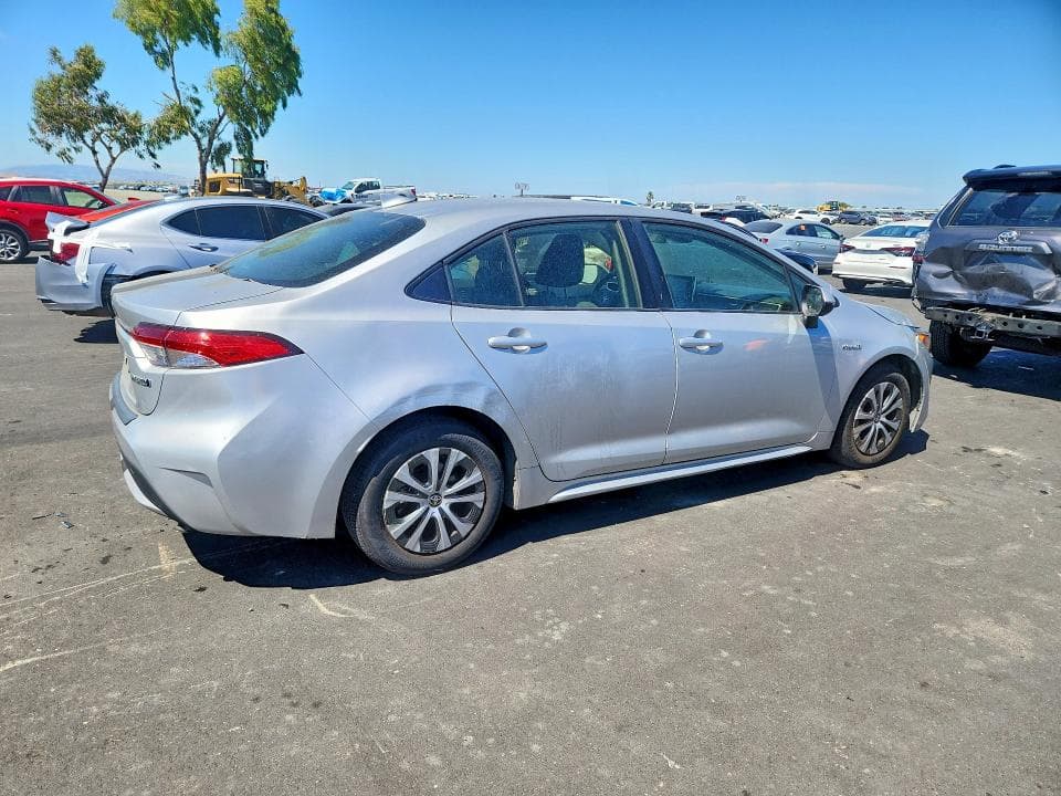 2021 TOYOTA COROLLA LE 3