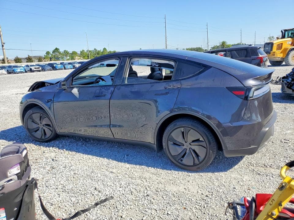 2026 TESLA MODEL Y 2
