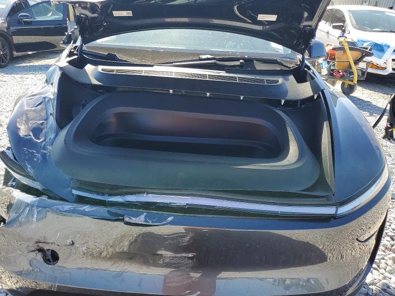 2026 TESLA MODEL Y 12