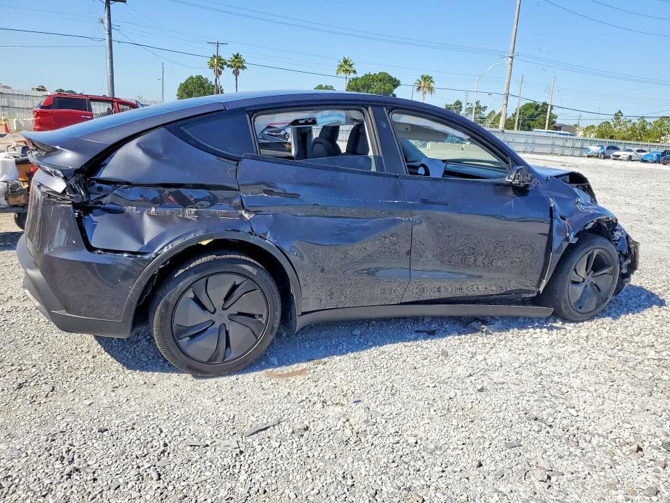 2026 TESLA MODEL Y 3