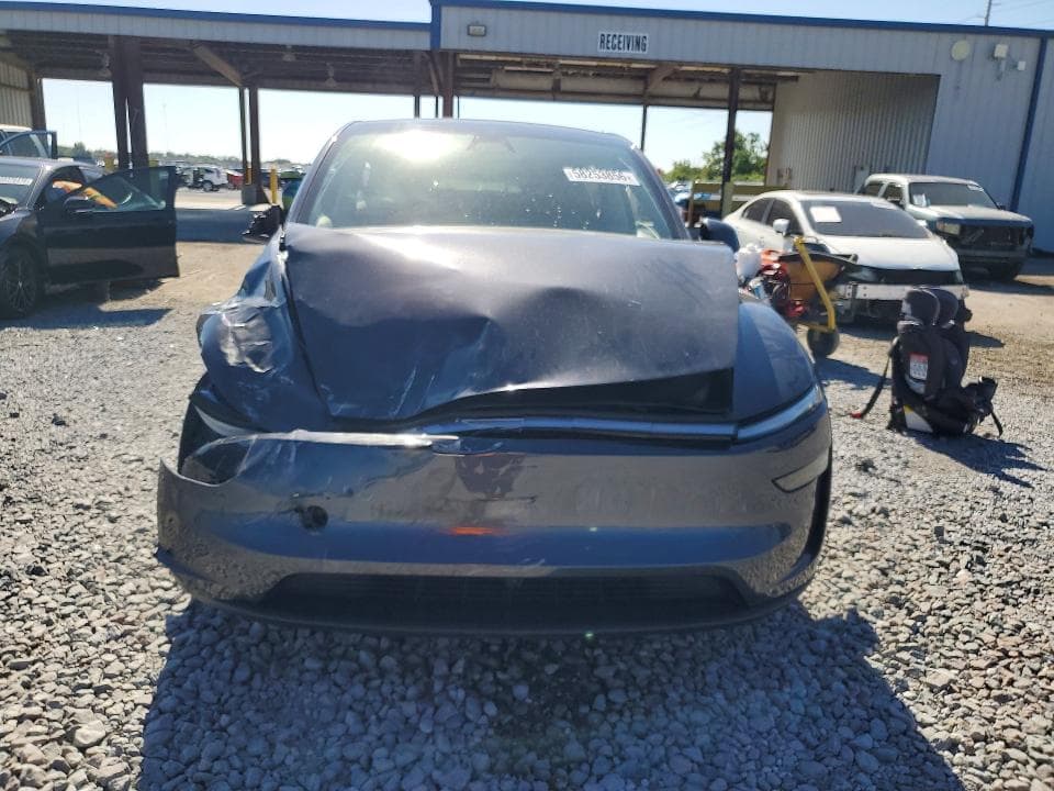 2026 TESLA MODEL Y 5