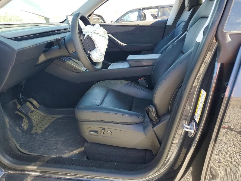 2026 TESLA MODEL Y 7