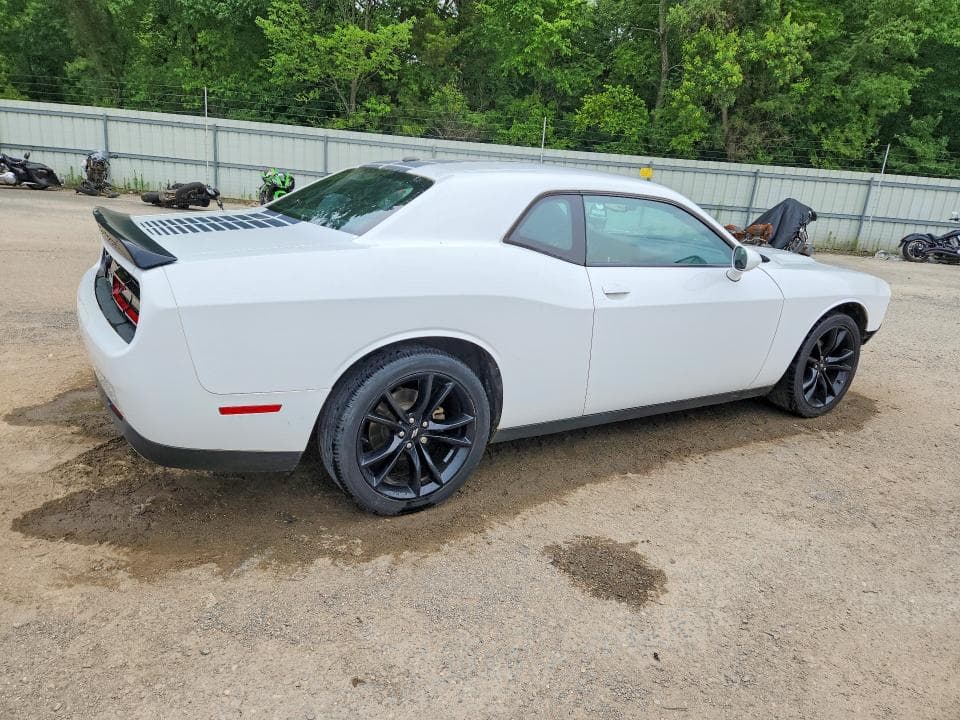 2017 DODGE CHALLENGER SXT 3