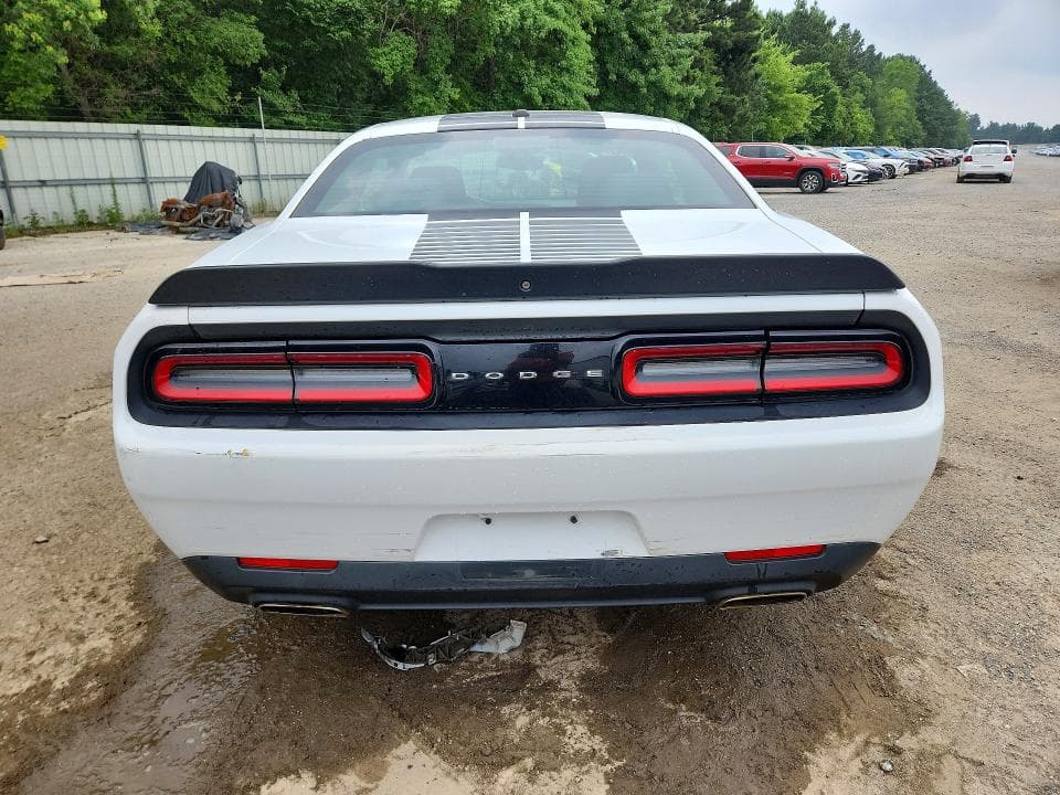 2017 DODGE CHALLENGER SXT 6