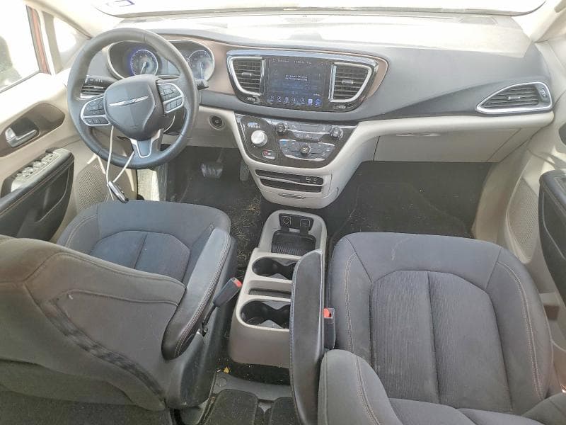 2017 CHRYSLER PACIFICA TOURING 8