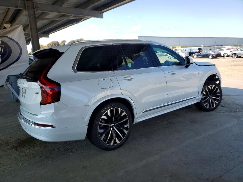 2026 VOLVO XC90 PLUS 3