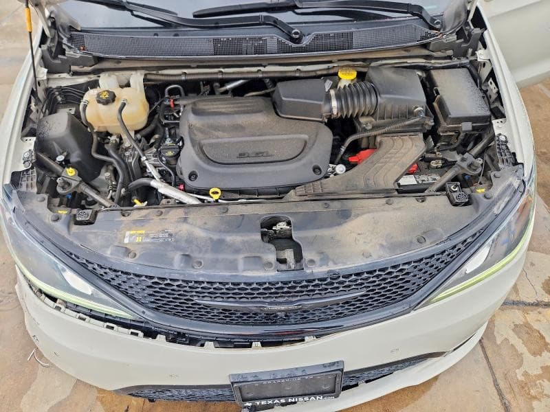 2019 CHRYSLER PACIFICA LIMITED 11