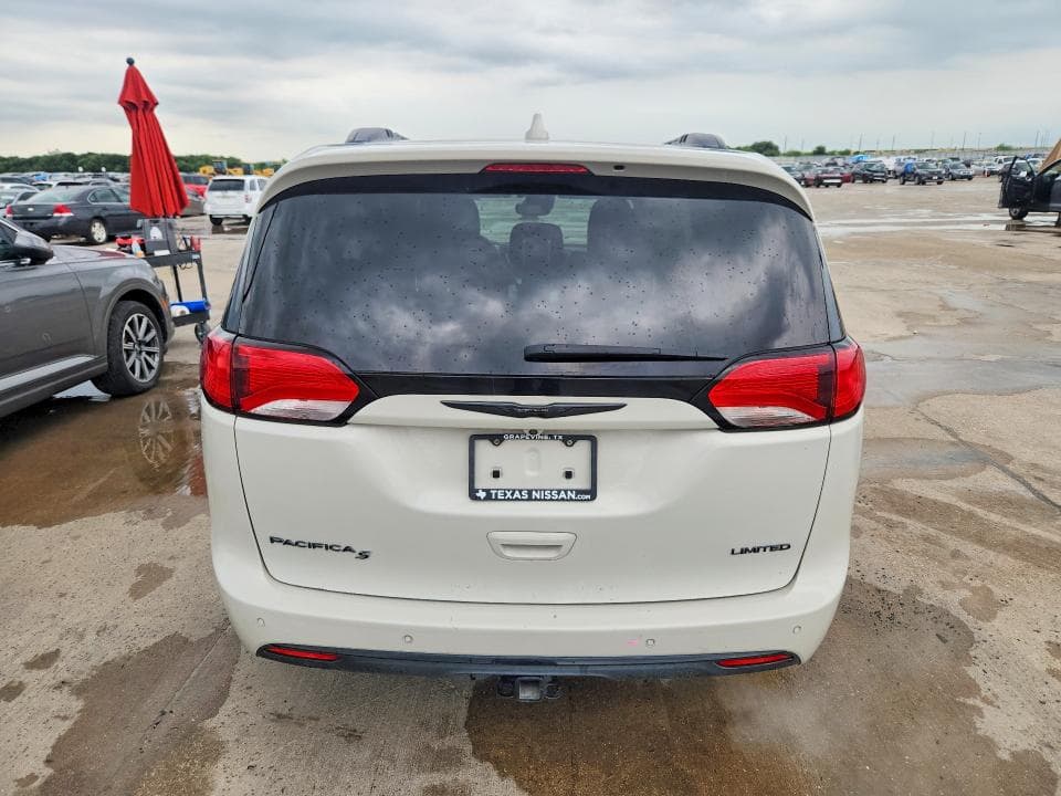 2019 CHRYSLER PACIFICA LIMITED 6
