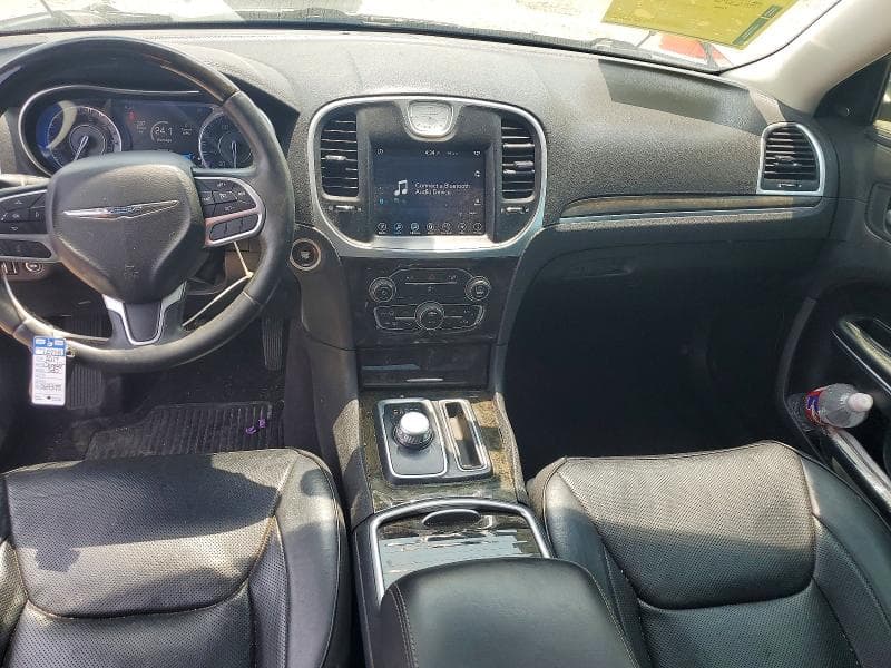 2017 CHRYSLER 300 8