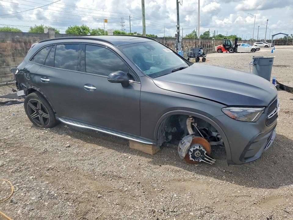 2024 MERCEDES-BENZ GLC 300 4MATIC 4
