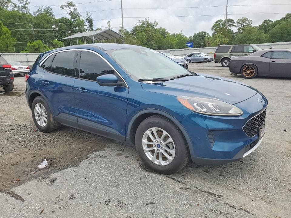 2020 FORD ESCAPE SE 4