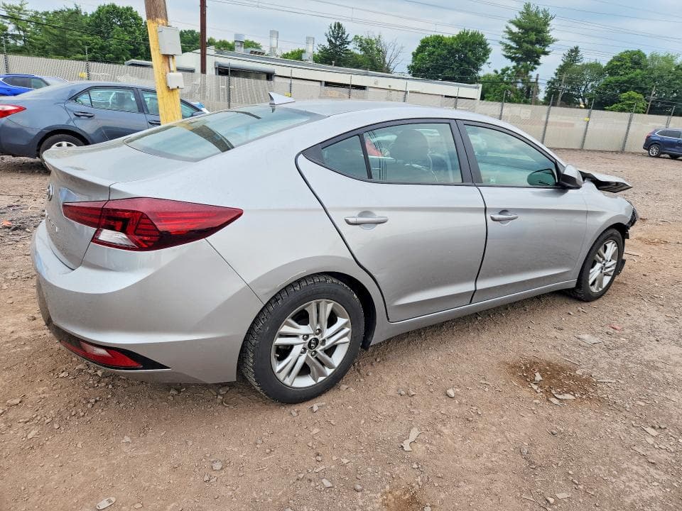2020 HYUNDAI ELANTRA SEL 3