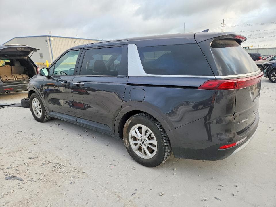 2023 KIA CARNIVAL LX 2