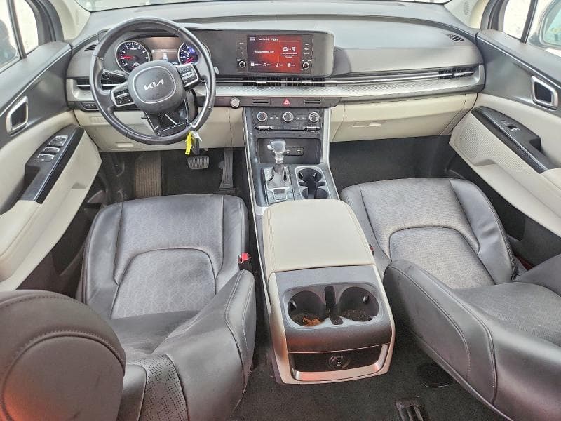 2023 KIA CARNIVAL LX 8