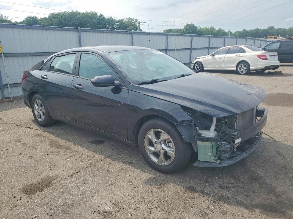 2021 HYUNDAI ELANTRA SE 4